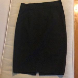 Zara stretchy curve-hugging black pencil skirt